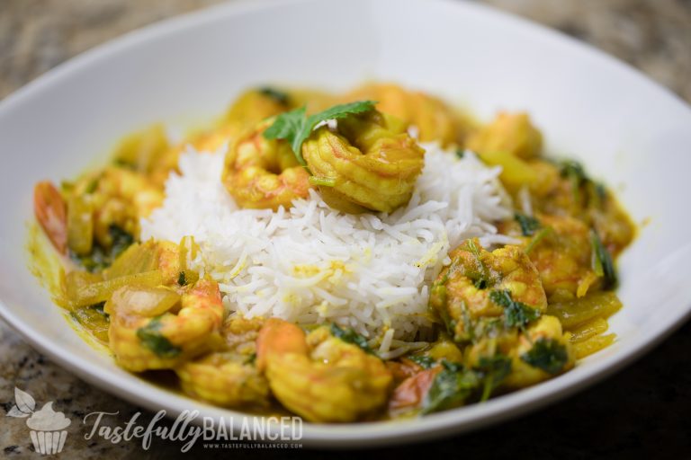 Bengali Shrimp Curry / Chingri Macher Jhol Tastefully Balanced